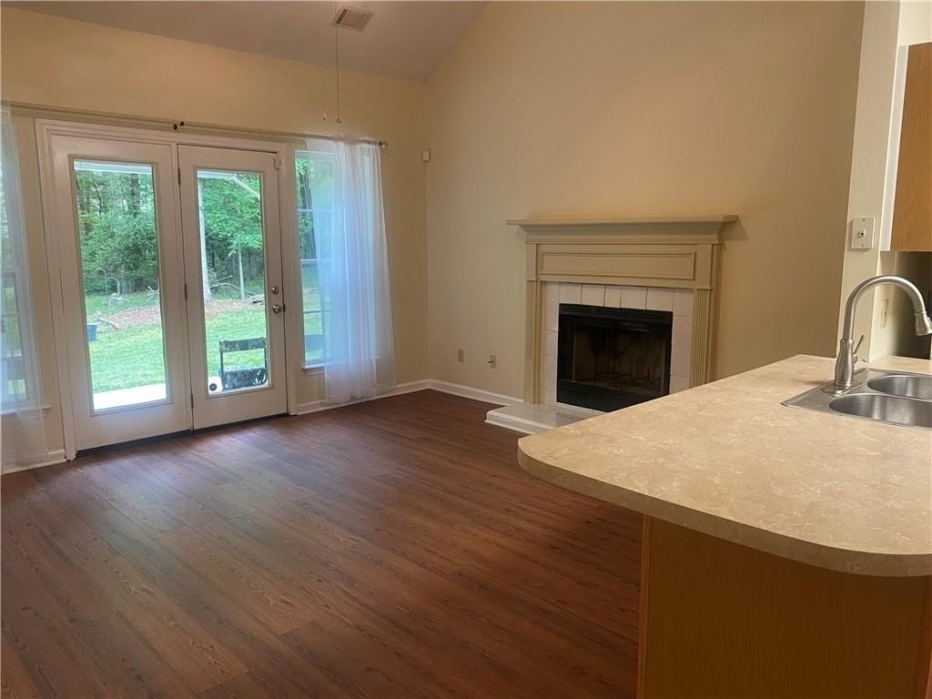 114 Spring Creek Ct - Photo 6 of 38