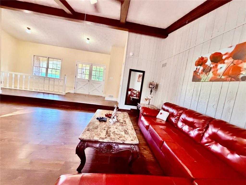 665 Arnold Rd - Photo 5 of 48