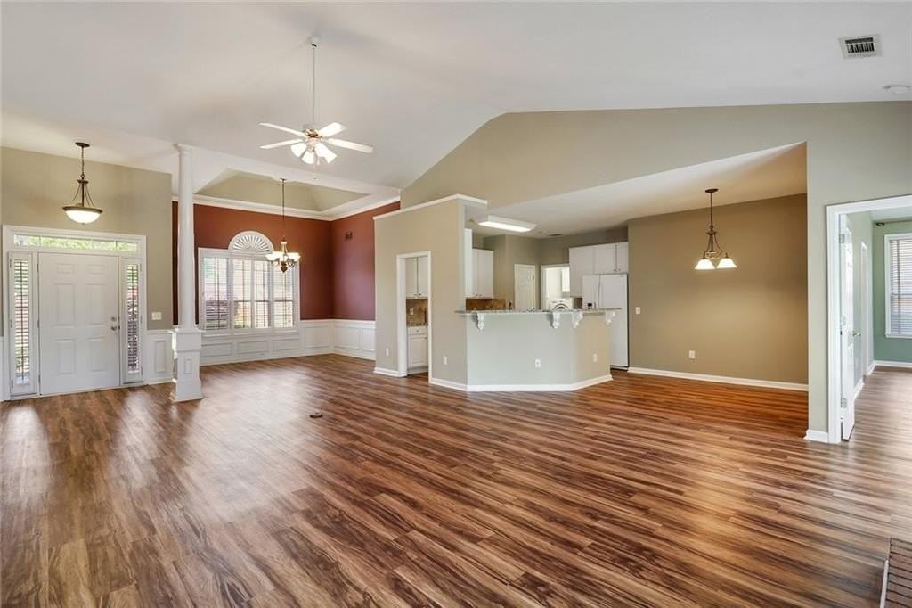 1550 Argonne Ln - Photo 5 of 40