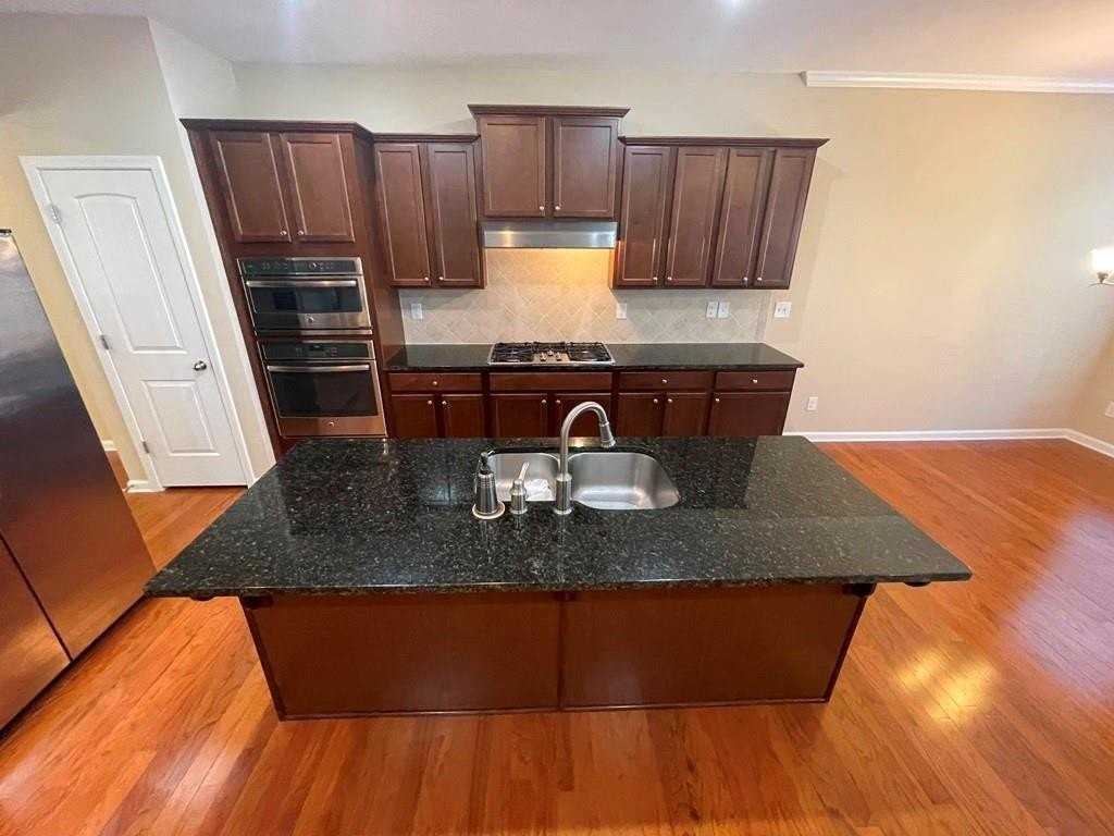3340 Twinrose Pl - Photo 3 of 42