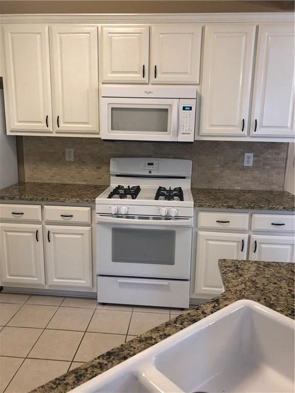 2075 Monroe Dr - Photo 4 of 11