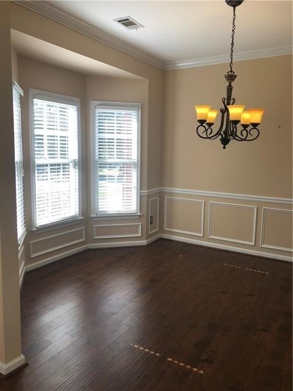 2075 Monroe Dr - Photo 6 of 11