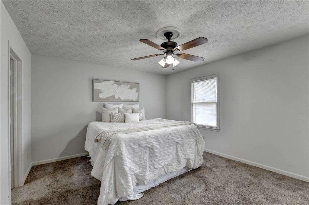 979 Park Gate Pl - Photo 3 of 7