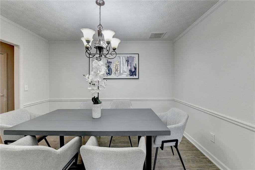979 Park Gate Pl - Photo 5 of 7