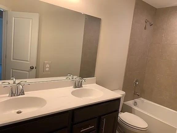 2770 Port Bow Ln - Photo 2 of 20
