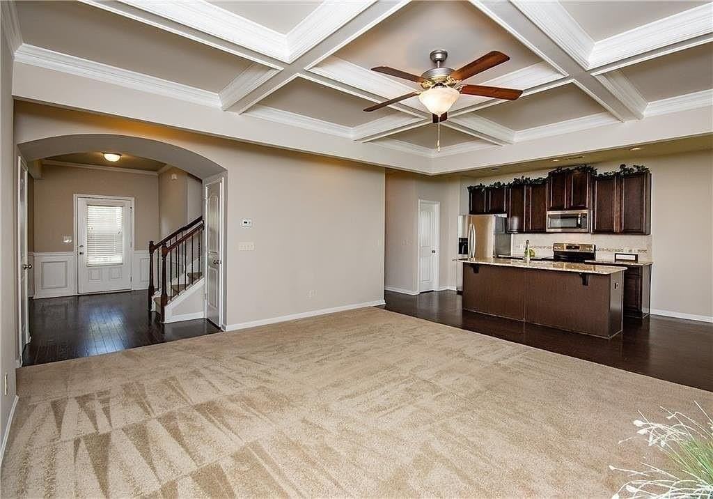 7490 Silk Tree Pointe - Photo 2 of 33