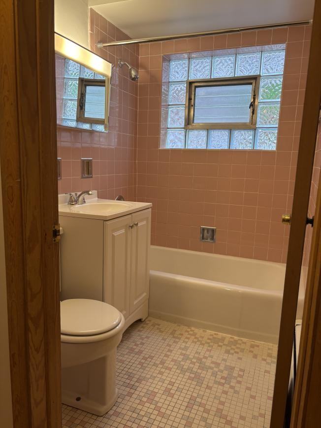 2611 W Logan Blvd - Photo 5 of 10