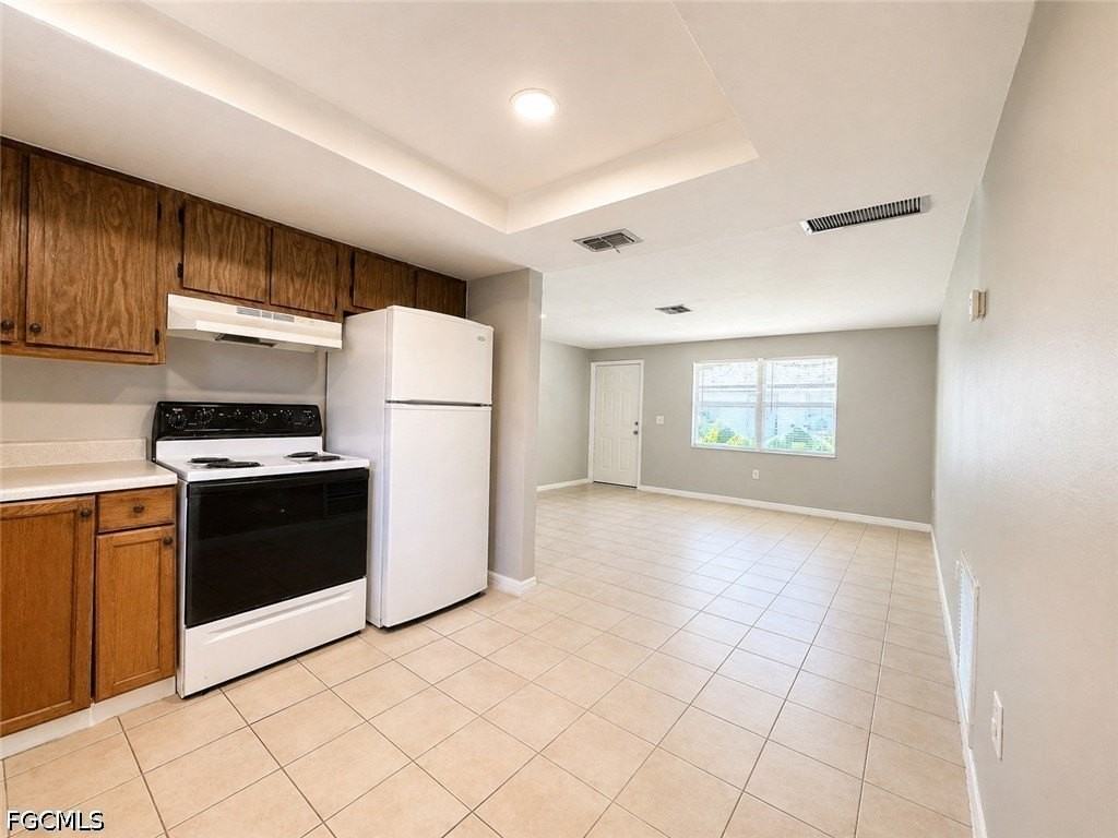 5461 11th Ave - Photo 6 of 9