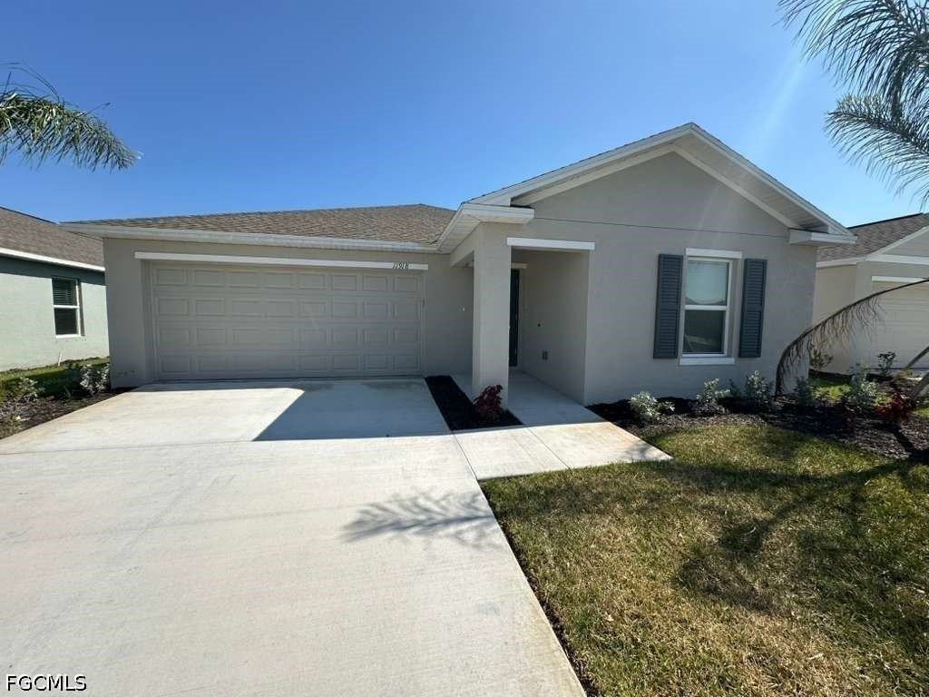 11918 Savanna Lakes Blvd - Photo 2 of 13