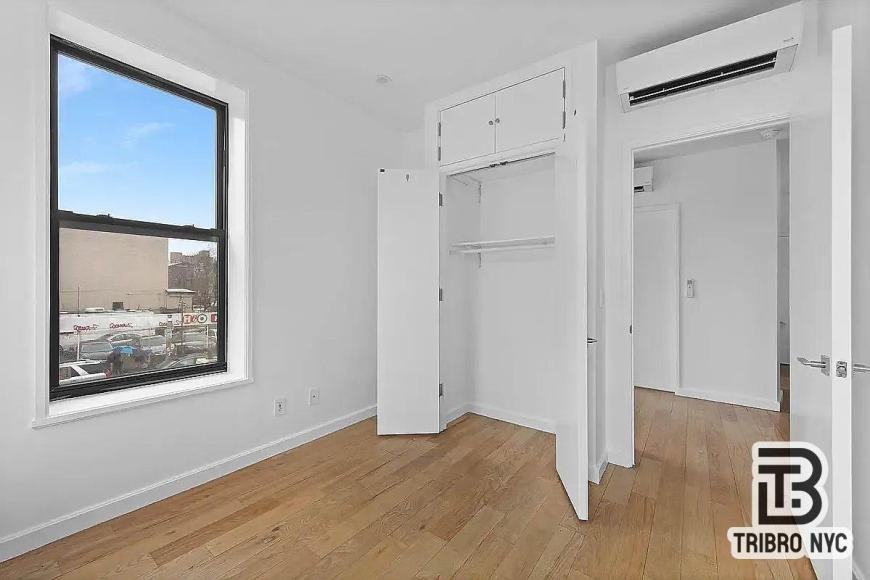 105 Moore St - Photo 2 of 7