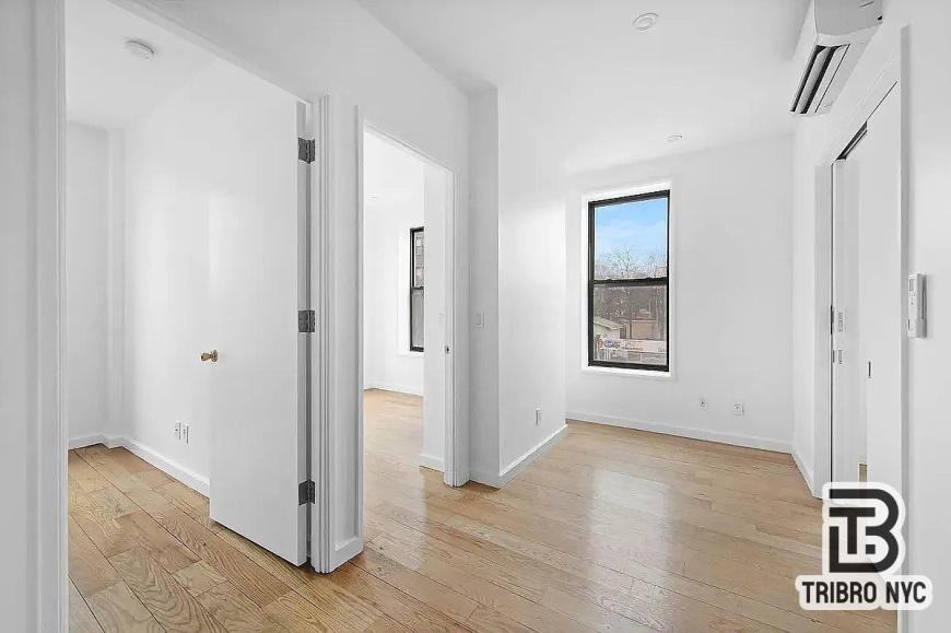105 Moore St - Photo 6 of 7