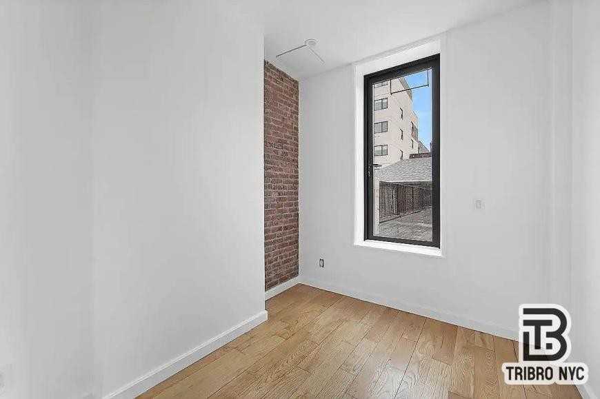 105 Moore St - Photo 7 of 7