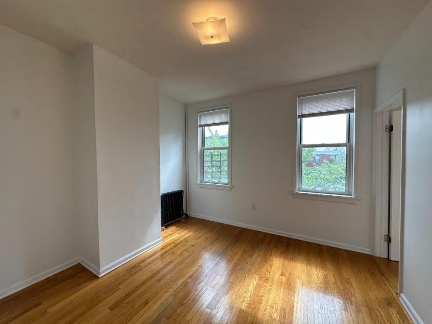 30 Dikeman St - Photo 3 of 7