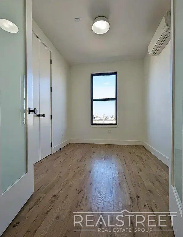 1267 Herkimer St - Photo 6 of 10