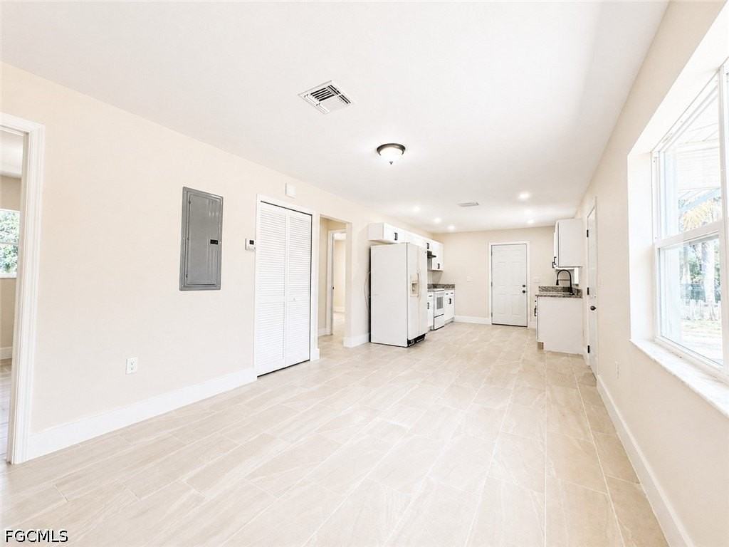 4426 Poinsettia St - Photo 2 of 16