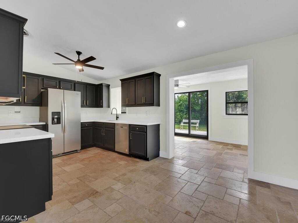 2224 Aldridge Ave - Photo 3 of 21