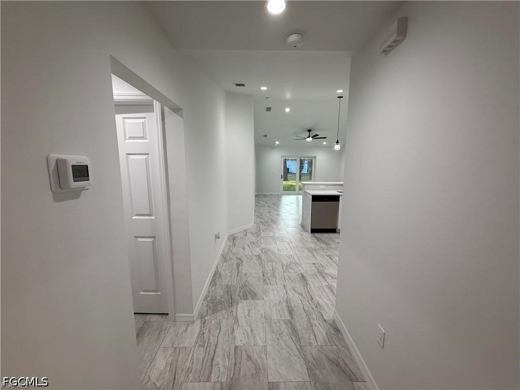 27079 Washington St - Photo 4 of 16