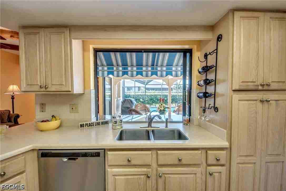 1432 Sw 52nd Ter - Photo 7 of 13