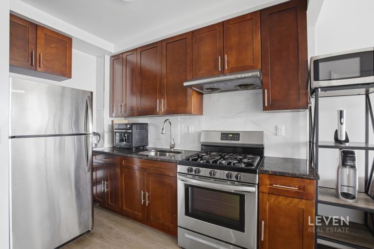 3929 New Utrecht Ave - Photo 7 of 10