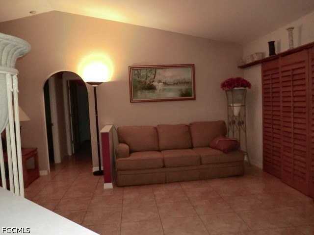 1000 Sw 37th St - Photo 6 of 21