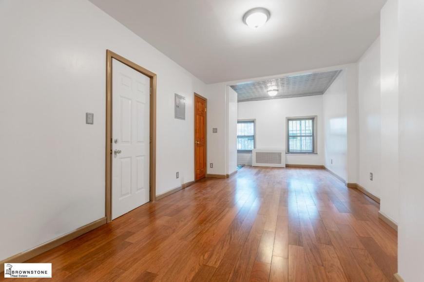 283 Pacific St - Photo 3 of 9