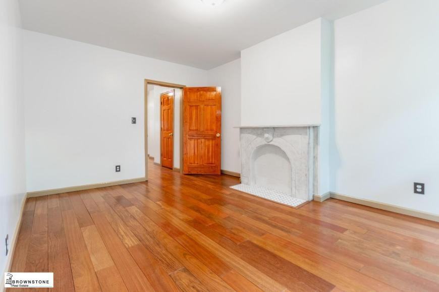 283 Pacific St - Photo 6 of 9