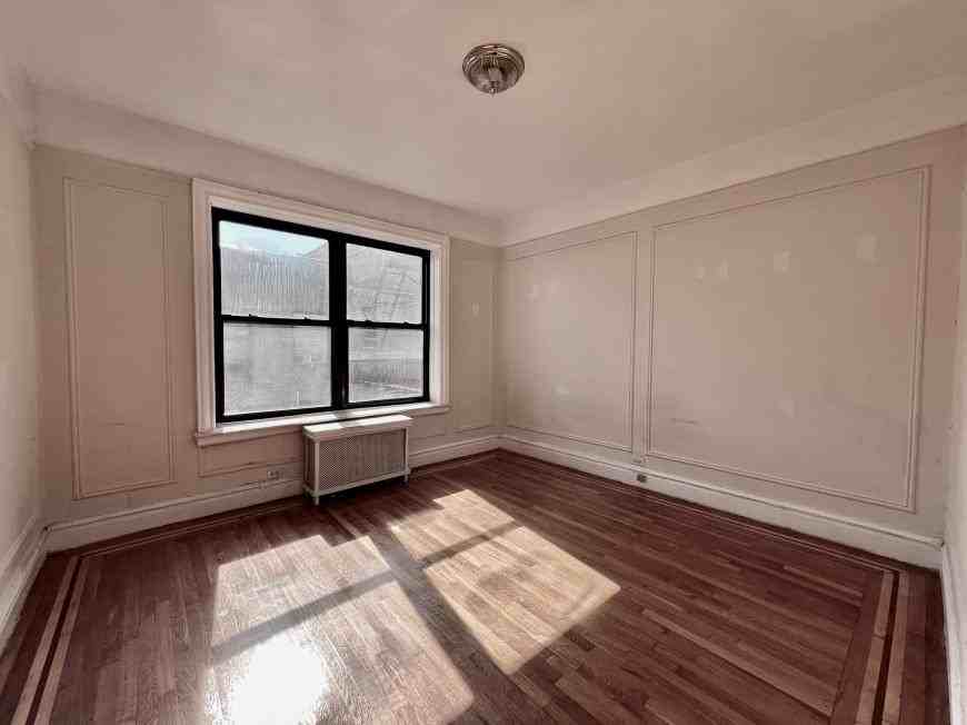 536 Fort Washington Ave - Photo 3 of 10