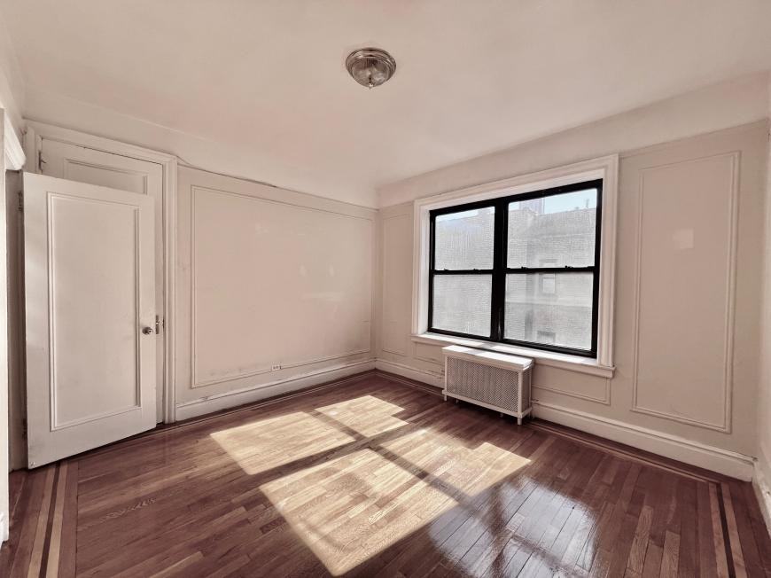 536 Fort Washington Ave - Photo 4 of 10