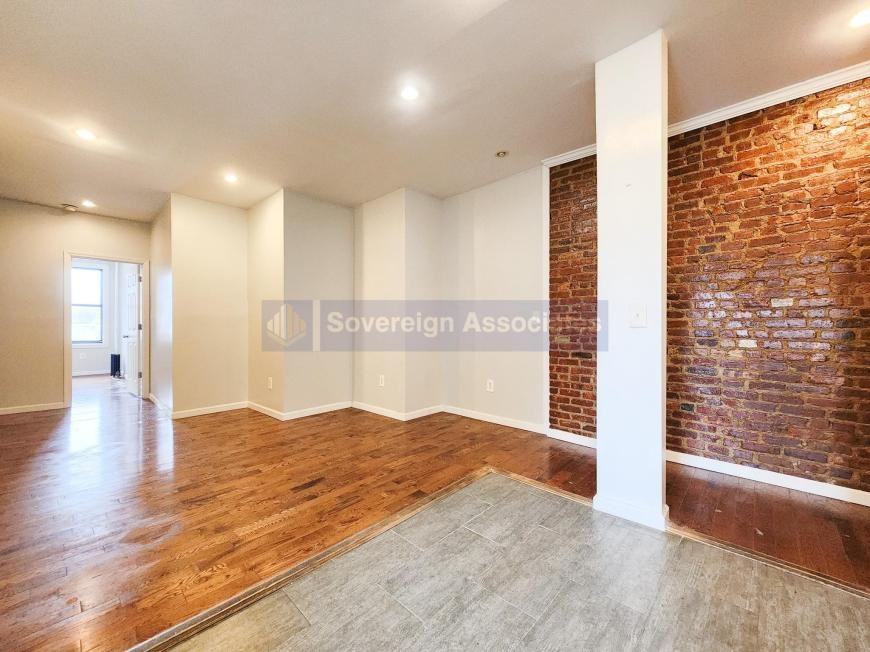 117 Post Ave - Photo 2 of 10