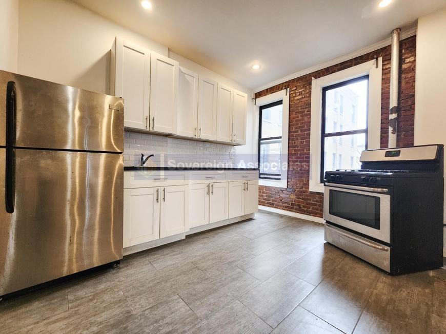 117 Post Ave - Photo 4 of 10