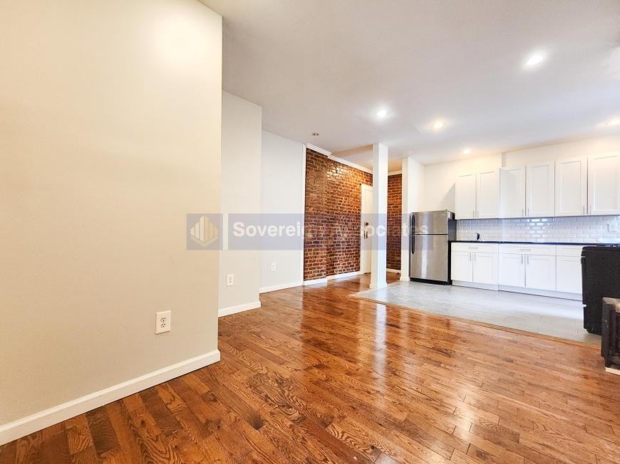 117 Post Ave - Photo 5 of 10
