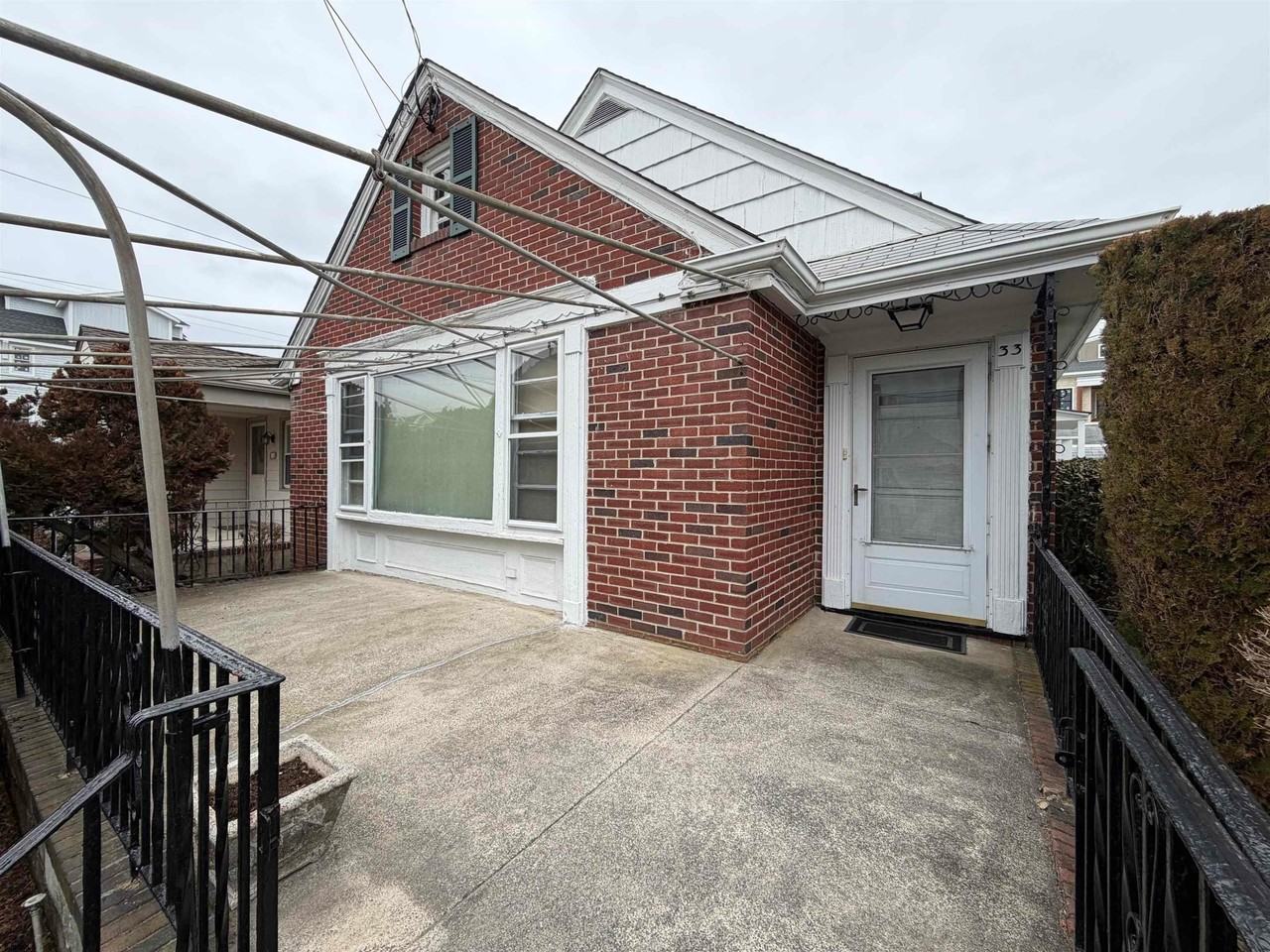 33 N Gladstone Ave - Photo 4 of 27
