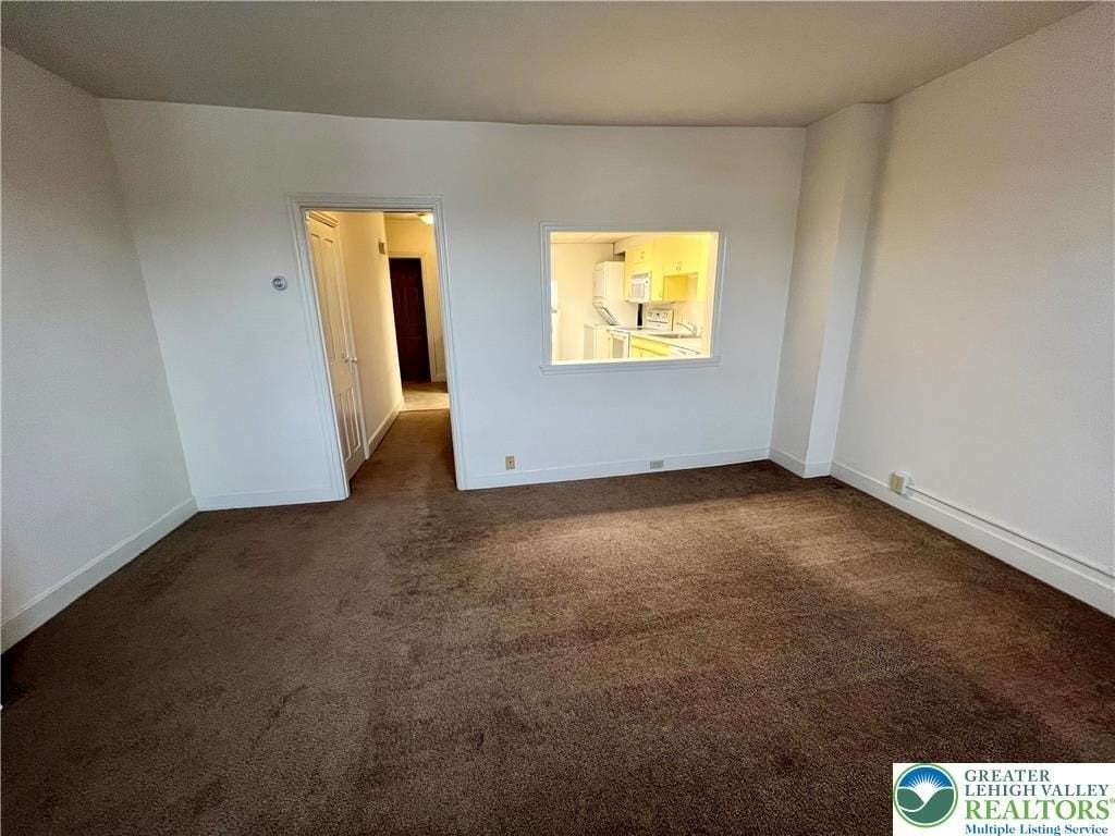 606 W Broad St #F - Photo 6 of 12