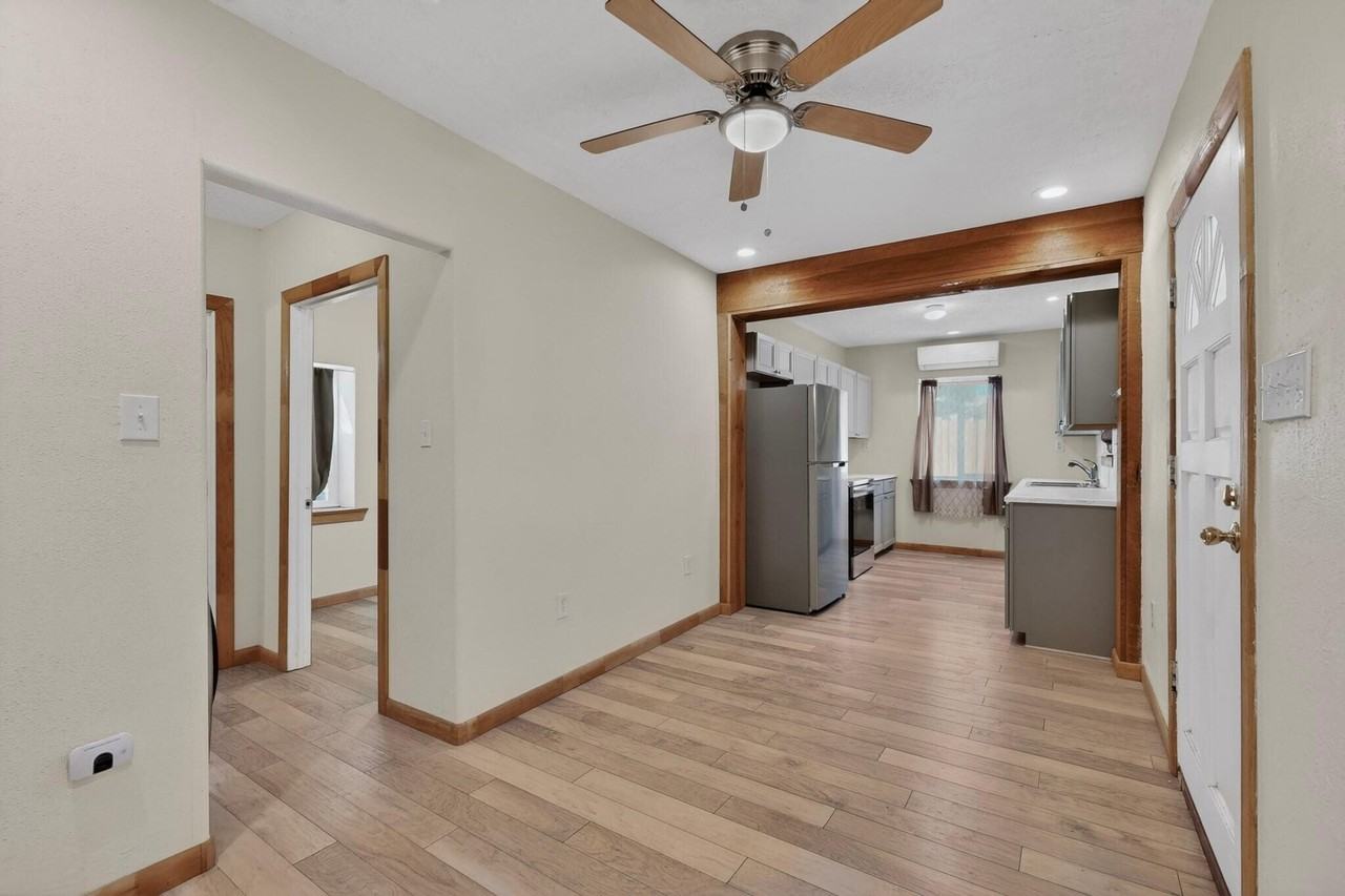 515 Marble Ave Ne - Photo 6 of 34