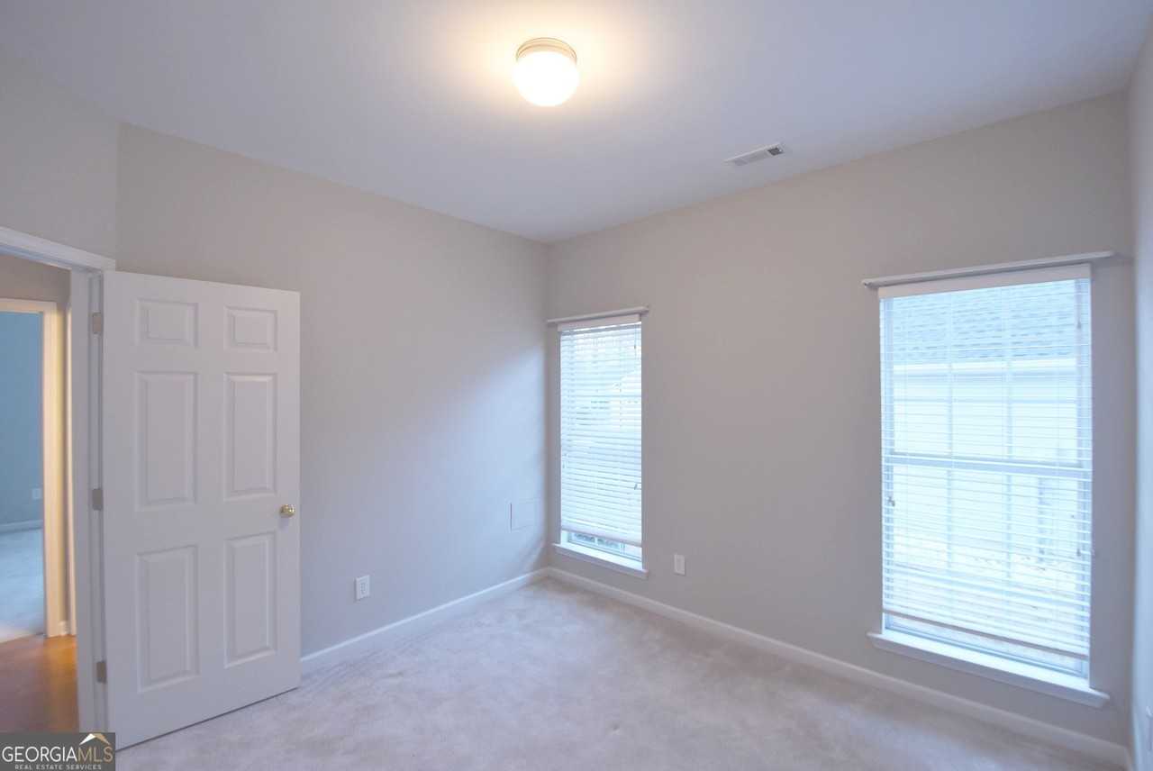 219 Turnbridge Cir - Photo 7 of 44