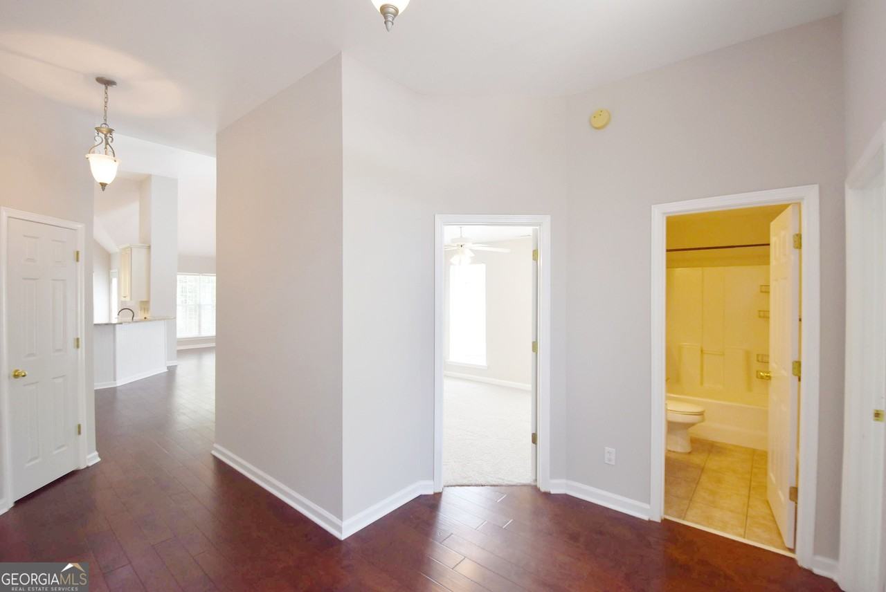 208 Turnbridge Cir - Photo 4 of 39