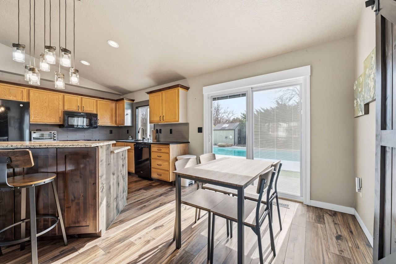 W Mediterranean Ct - Photo 5 of 16