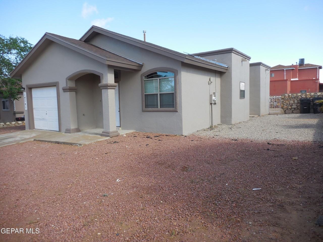 14741 Calhoun Dr - Photo 3 of 36