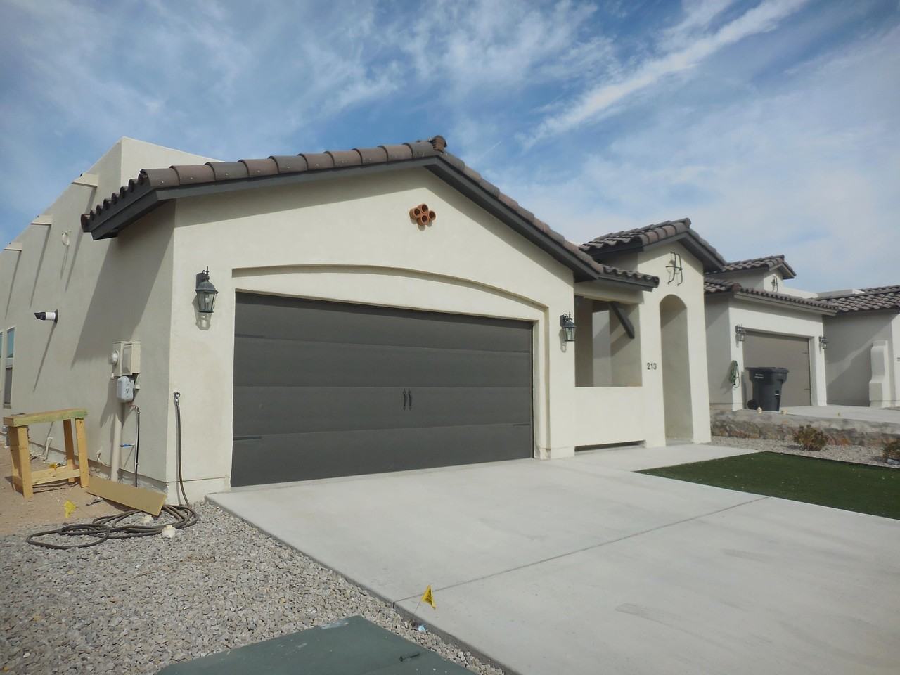 213 Epsom Dr - Photo 2 of 35