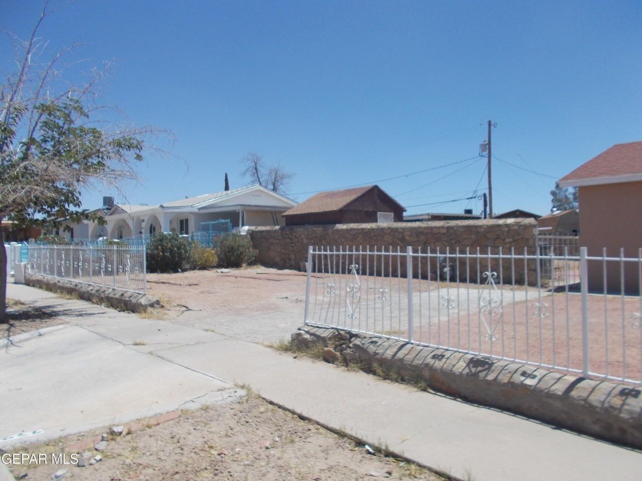 7724 Mustang Ave - Photo 2 of 13