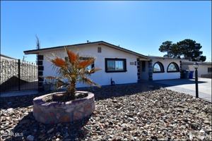 featured image of 415 S Balboa Rd