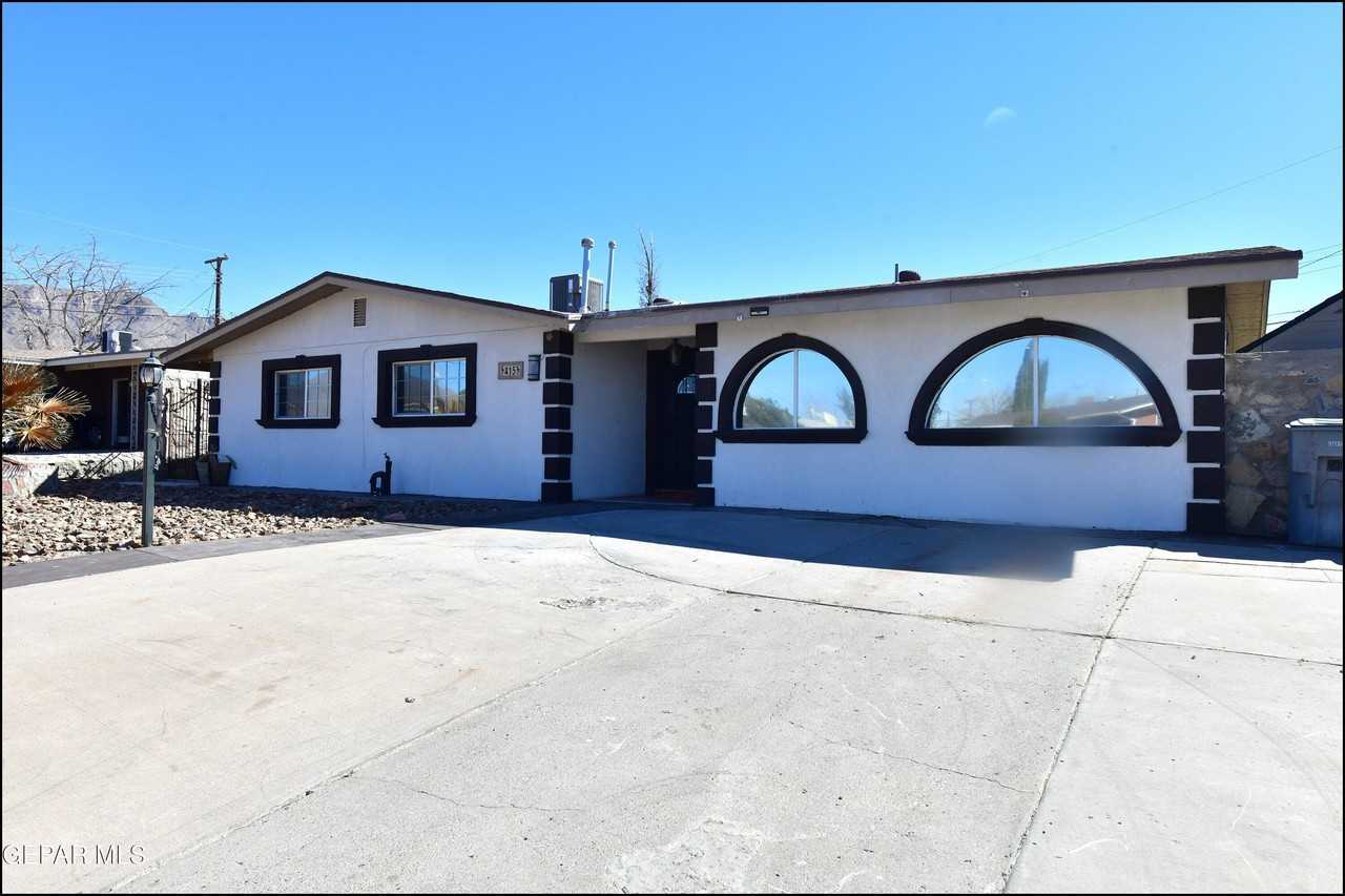 415 S Balboa Rd - Photo 3 of 42
