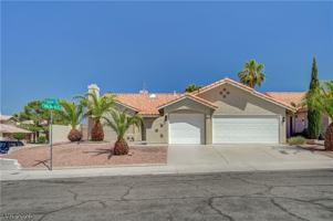 featured image of 3120 Siena Cir