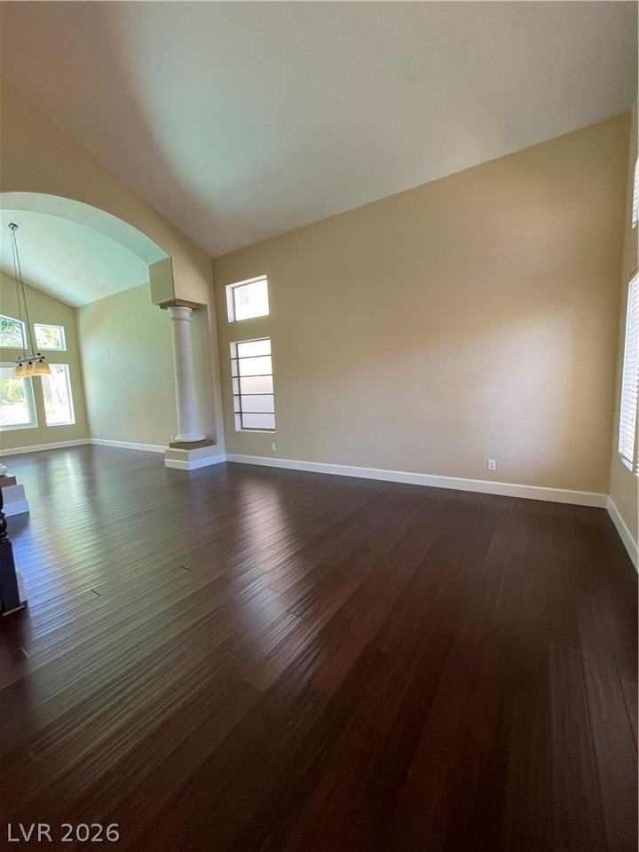 271 Pointe Ranier Ave - Photo 2 of 50