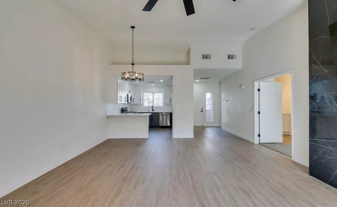 10525 Autumn Pine Ave #203 - Photo 5 of 19
