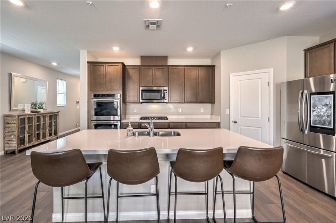 10646 Silver Pond Ave - Photo 4 of 35