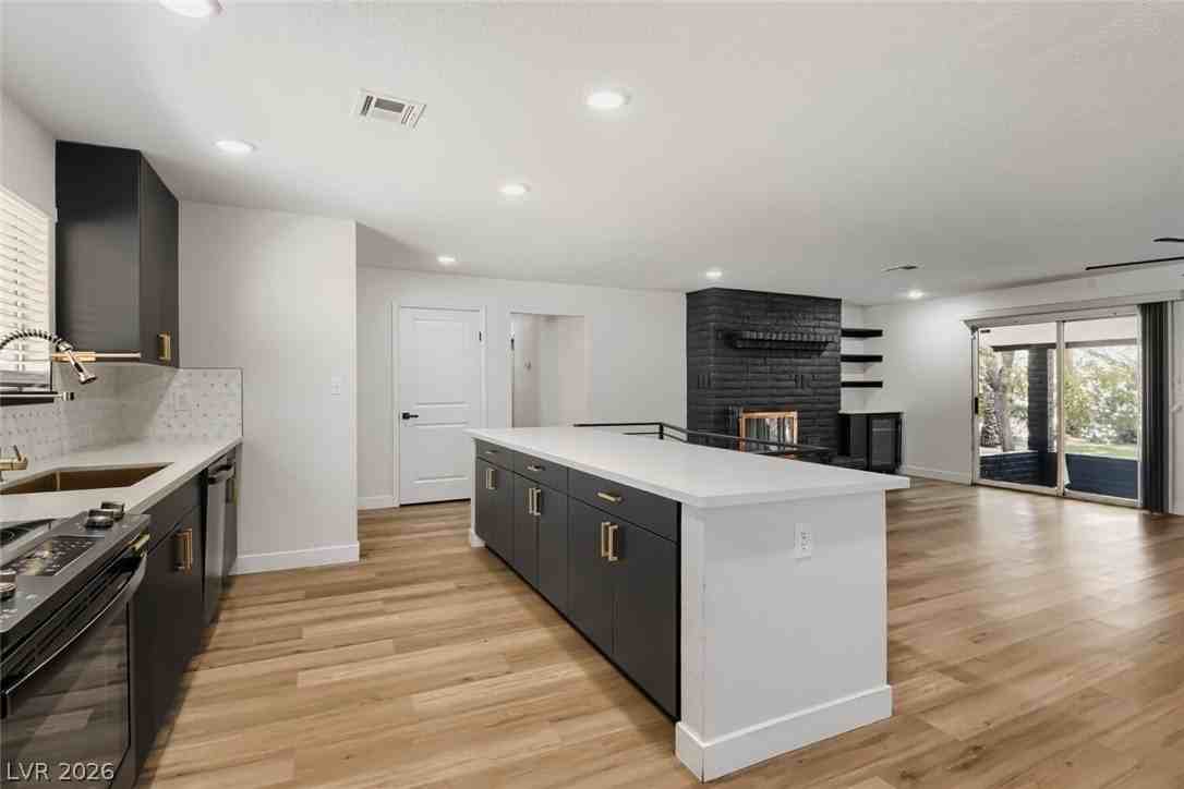 5631 Gilbert Ln - Photo 7 of 28