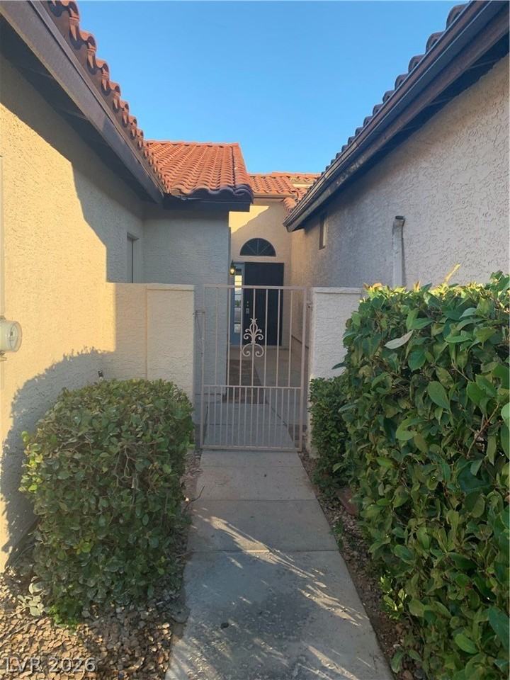 696 Freedom Ln #B - Photo 2 of 41