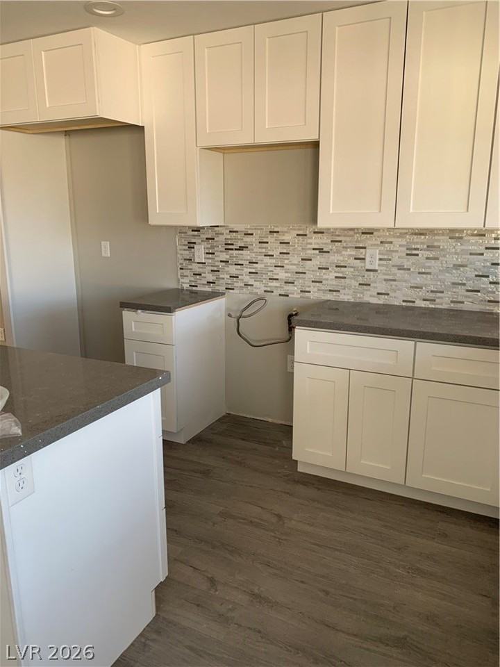 696 Freedom Ln #B - Photo 6 of 41