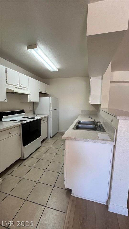 8101 W Flamingo Rd #1140 - Photo 3 of 18